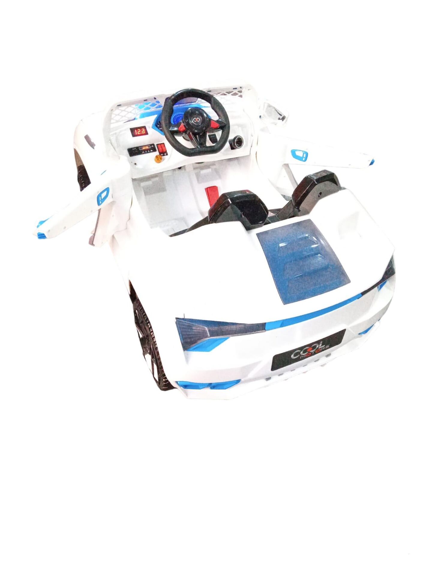 COOL MOTORS QUES AKÜLÜ ARABA
